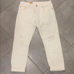 Levi’s distressed 501s